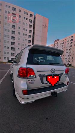 تويوتا لاندكروزر
